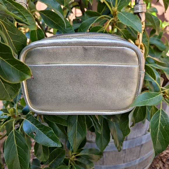 Tory Burch Perry Bombe Mini Metallic Leather Crossbody Bag - Picture 6 of 9